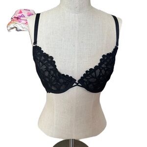 BNWT Savage X Fenty  Black Lace Bra With Adjustable Straps. Size 34 D